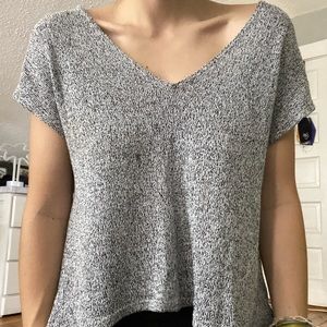gray tee